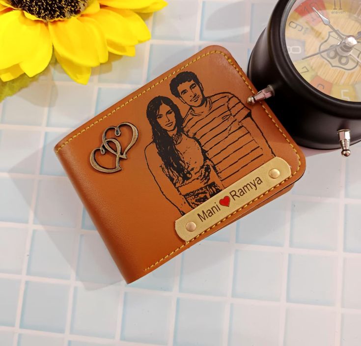 Customize photo & name wallet
